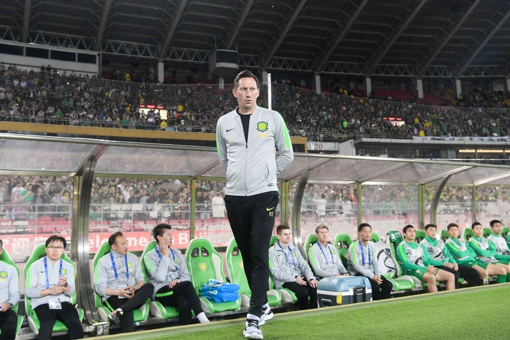 编剧汪海林：国足怕吃苦不去逼抢压迫 施密特执教擅长强化这一点